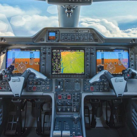 Interior - N100MZ - Phenom 100E (Cockpit)